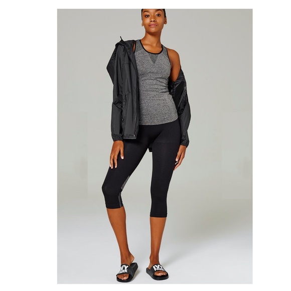IVY PARK SEAMLESS RACER TANK TOP - Picture 2 of 6